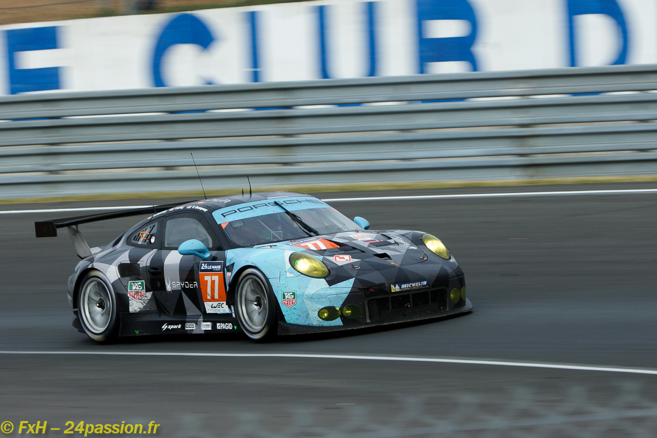 Porsche 911 RSR